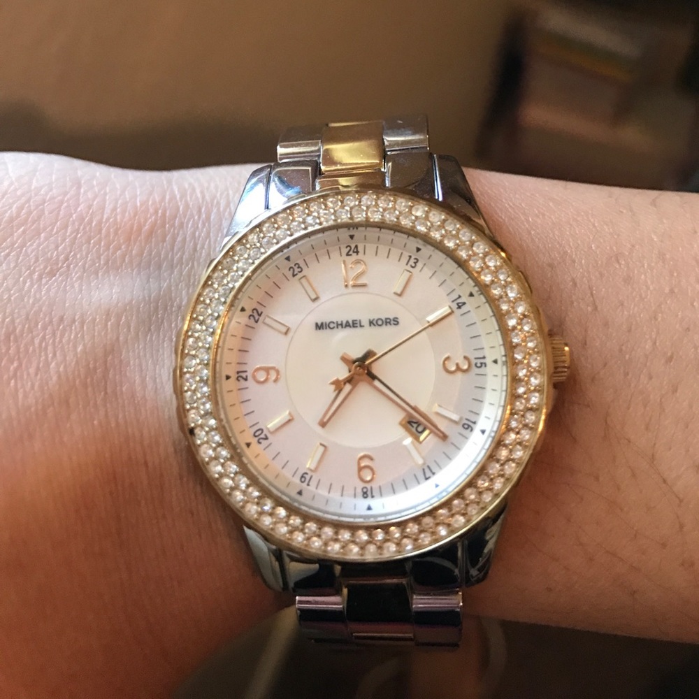 Authentic Mk watch - Picture 3 of 4