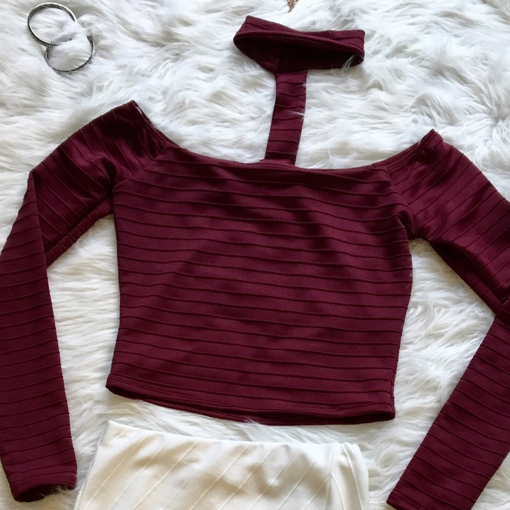 Burgundy halter neck long sleeved crop top