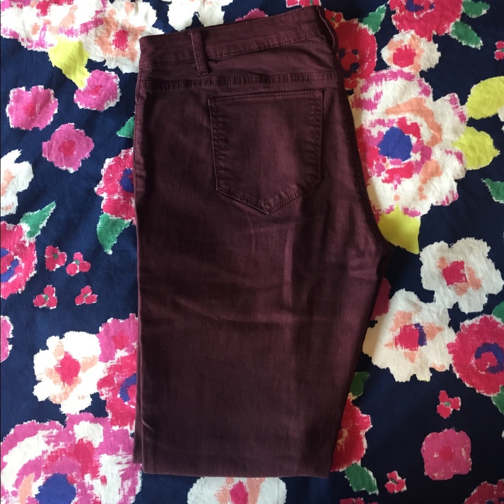 Burgundy skinny jeans
