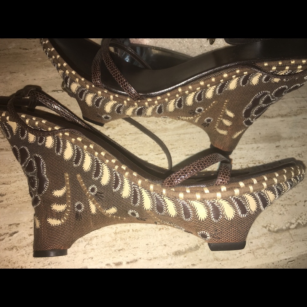 BRAND NEW Womens GUCCI Vintage SANDALS