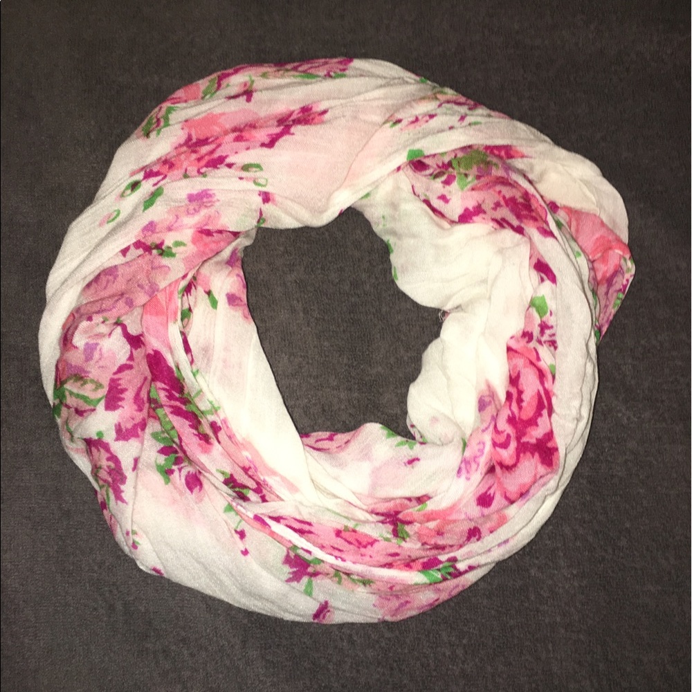 Pink rose scarf ✨