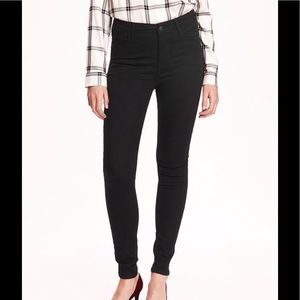 Old Navy High Rise Built-In Sculpt Jeans