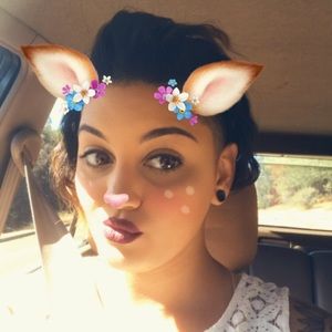 Meet your Posher, Charissa