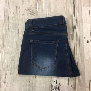 D. Jeans Skinny