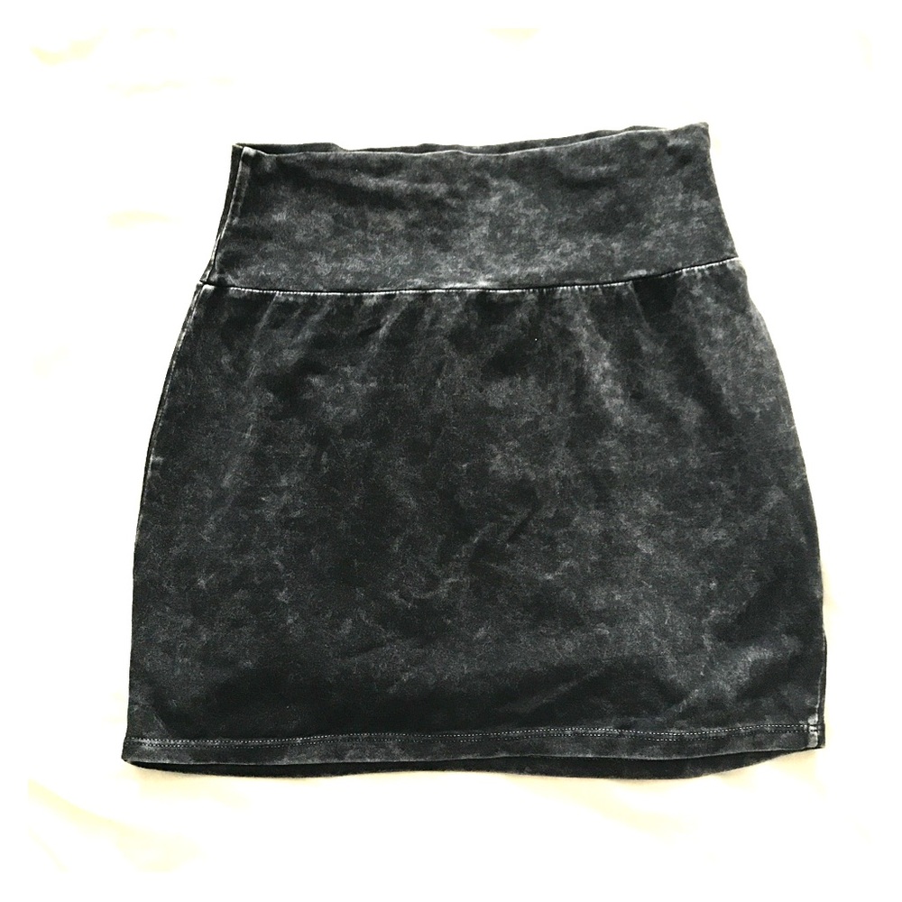 Black stone washed mini skirt
