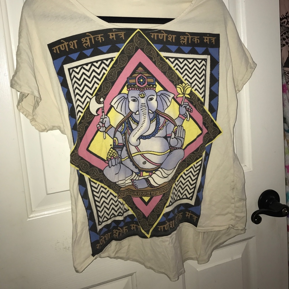 100% cotton graphic tee