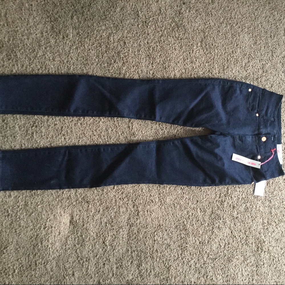 High waisted jeans