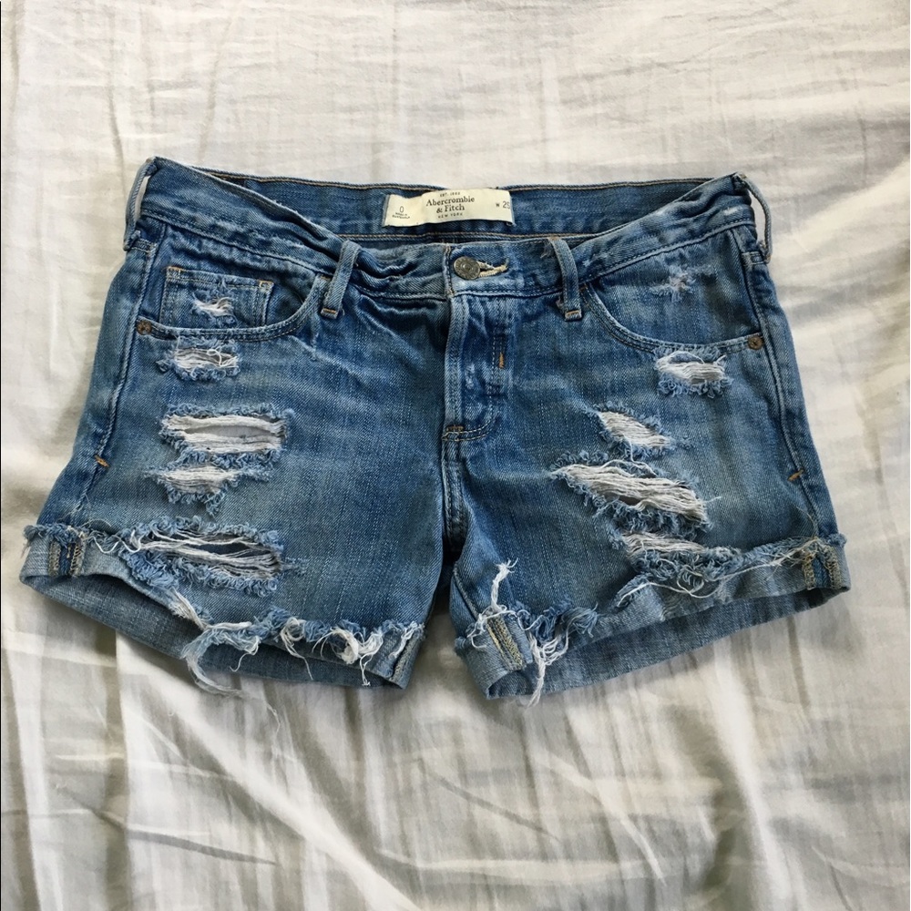 Abercrombie & Fitch ripped mid rise shorts