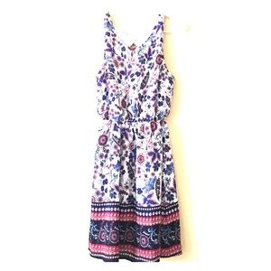 FINAL SALE!! FLORAL DRESS  SIZE M WHITE RED BLUE