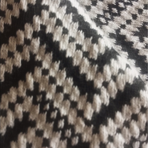 Charlotte Russe black and white skater skirt - Picture 3 of 3