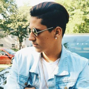 Meet your Posher, Jonathan