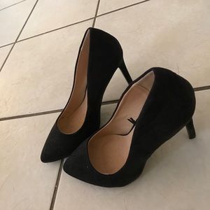 Size 7 solid black forever 21 pumps
