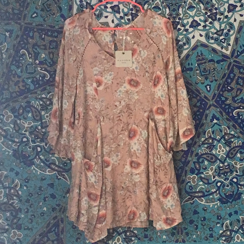 ONE DAY SALE NWT floral dress - Picture 3 of 4