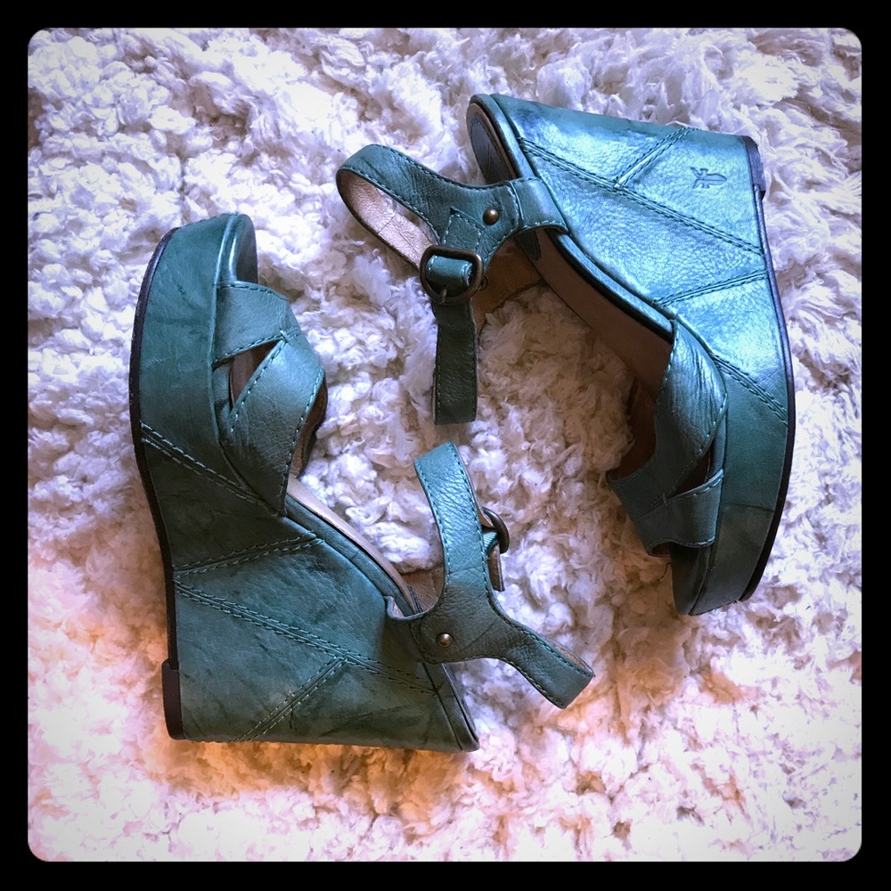 Frye Corrina Campus Wedge in Teal Green size 7