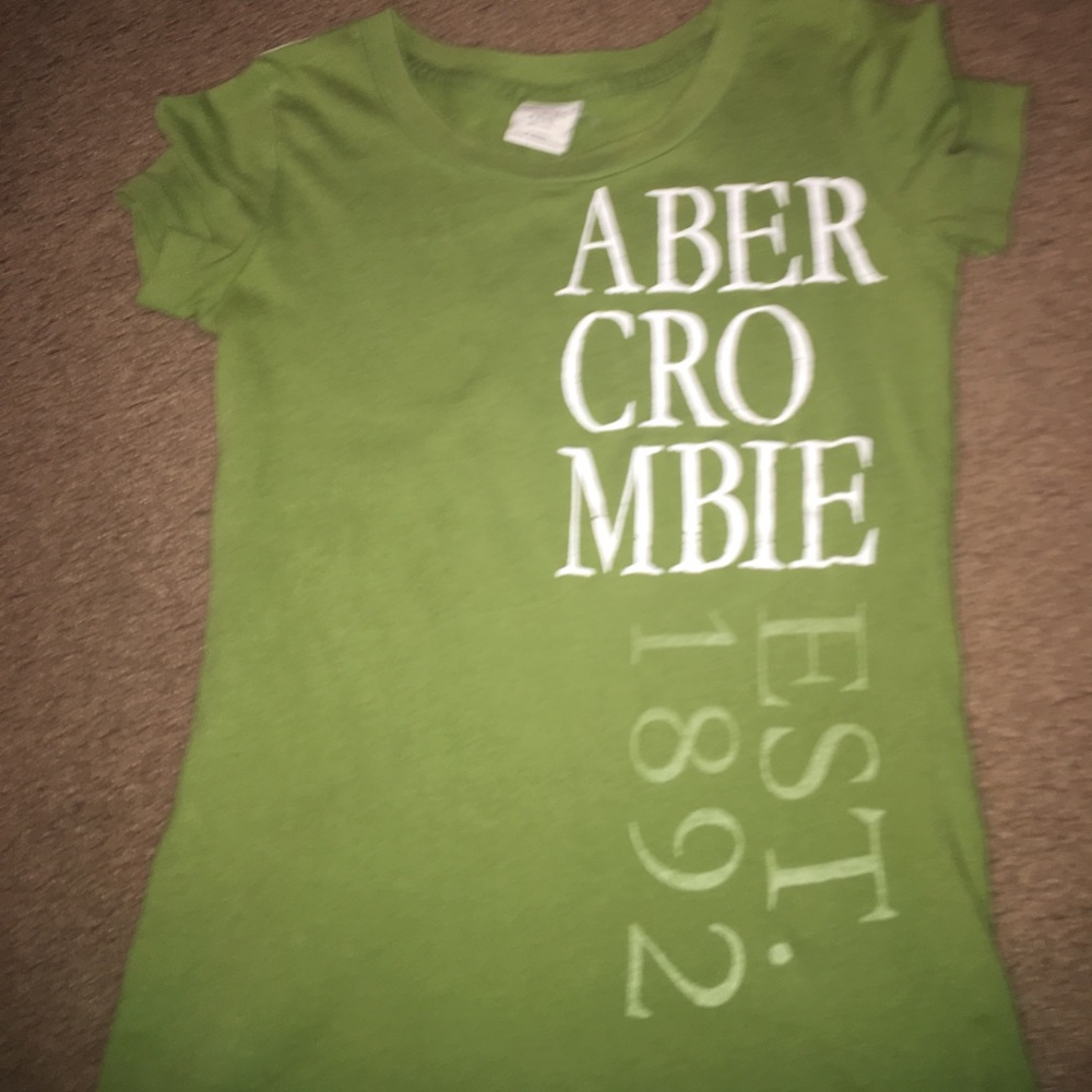 Green t shirt