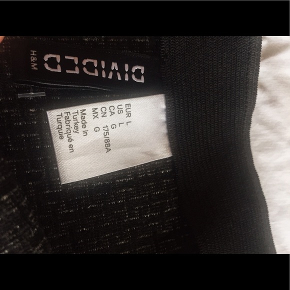 H&M gray textured skirt - Picture 2 of 3