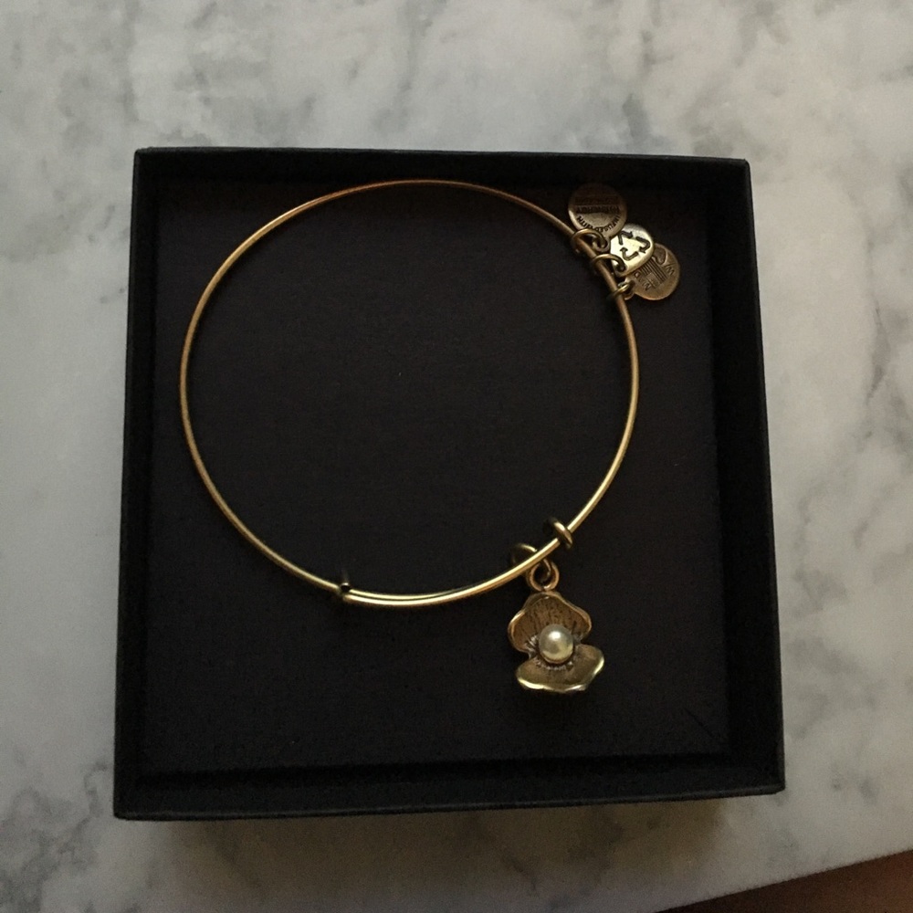 Gold Alex & Ani Oyster Bangle