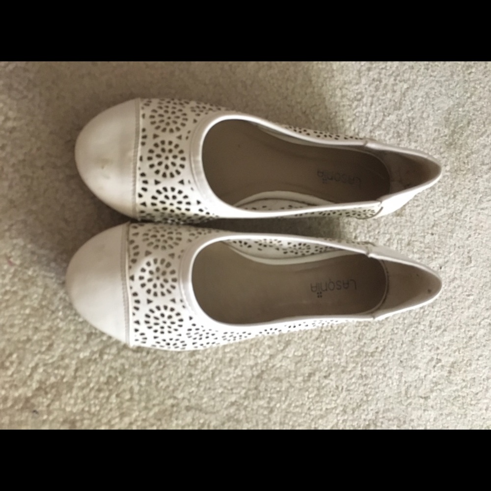 A pair of flats