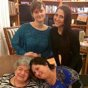 Meet your Posher, Lauren