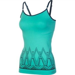 Patagonia NWOT Active Cami M Attagirl Nile Blue