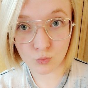 Meet your Posher, Sydne