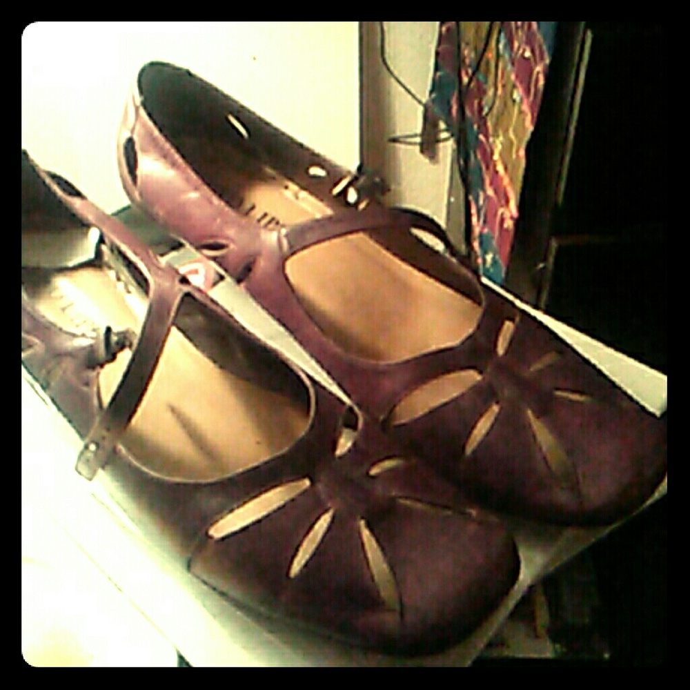 Shoes size 10