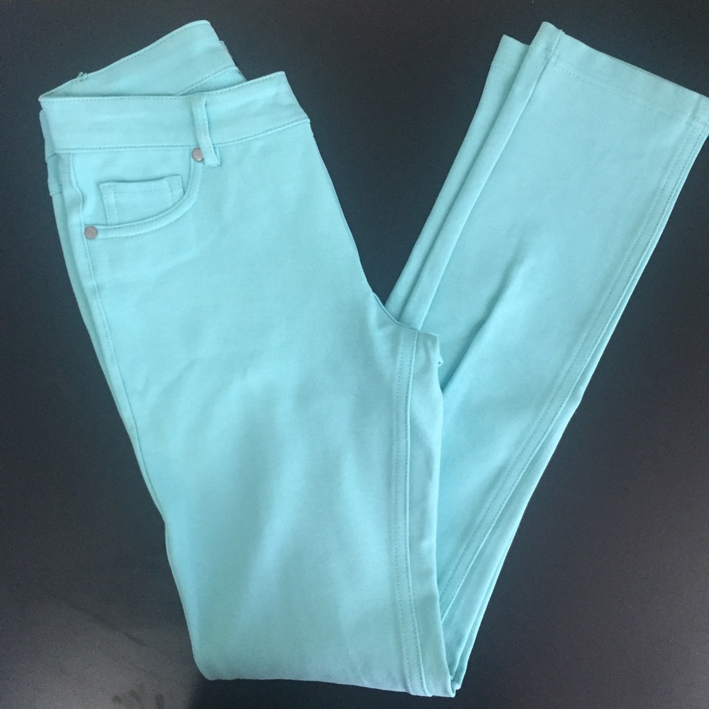 ✨SALE✨Active Baby Blue Pants