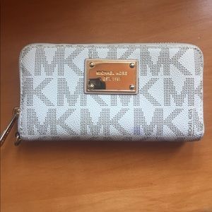 Michael Kors wallet