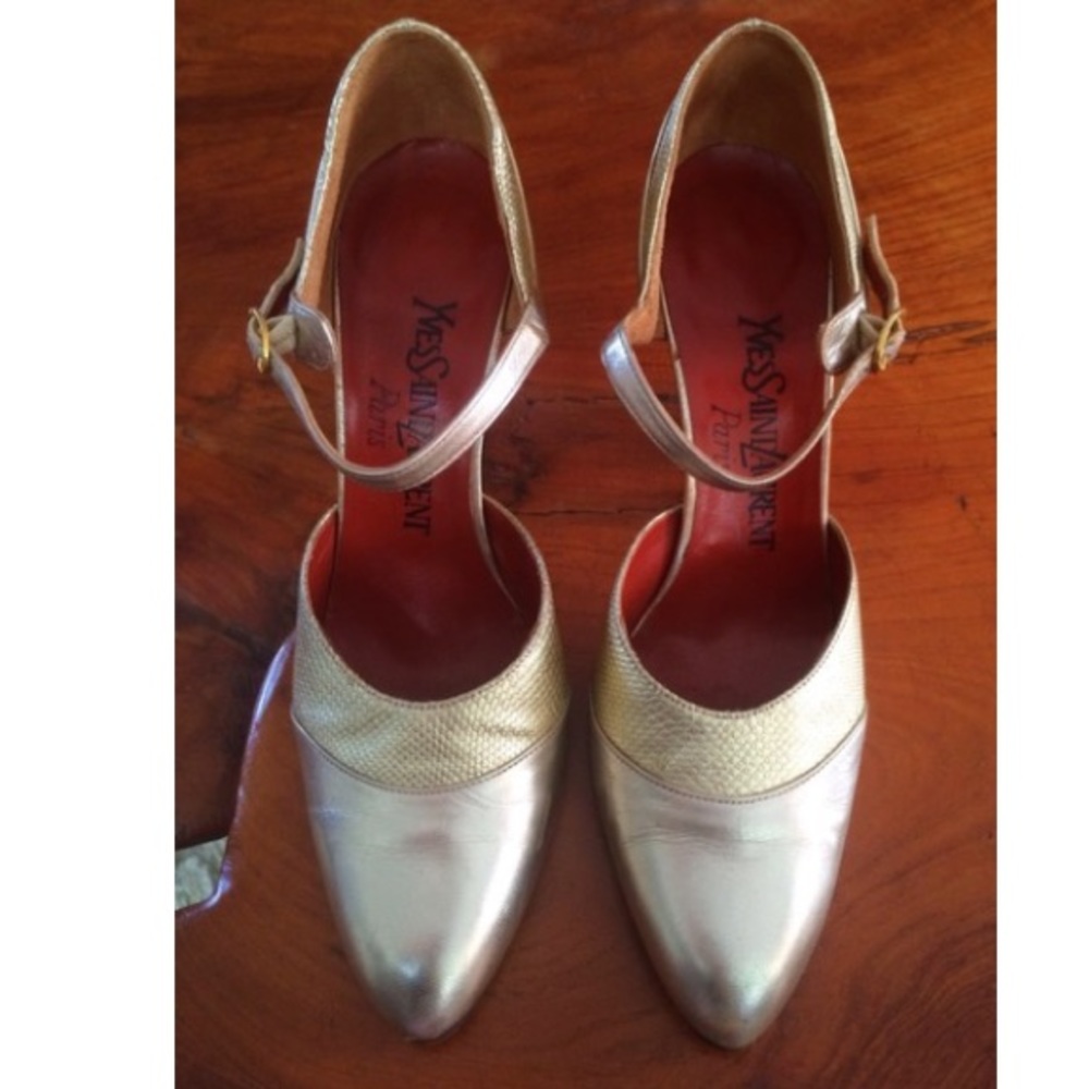 Yves Saint Laurent Gold Pumps