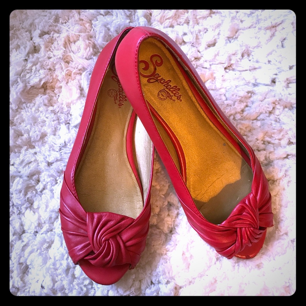 Seychelles Red Mini Heel Flats size 7