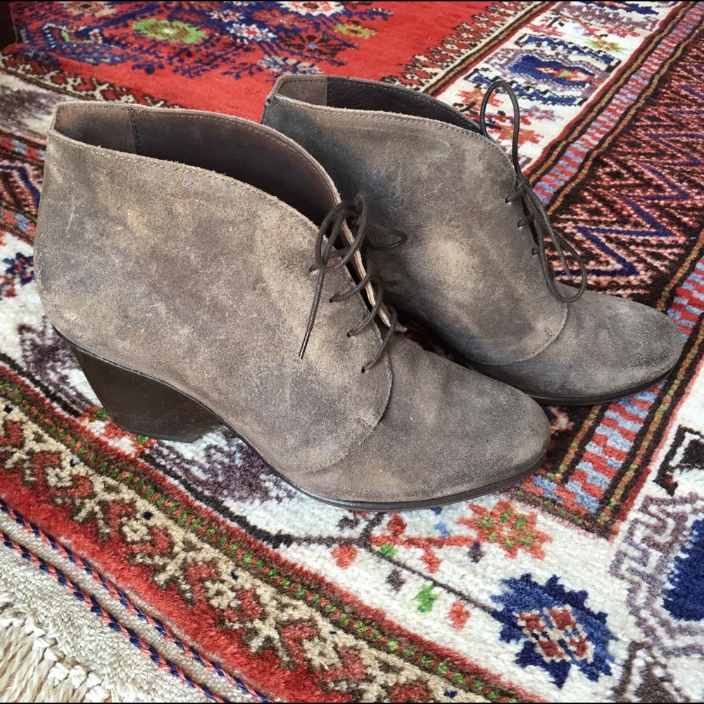 Coclico super soft gray leather booties