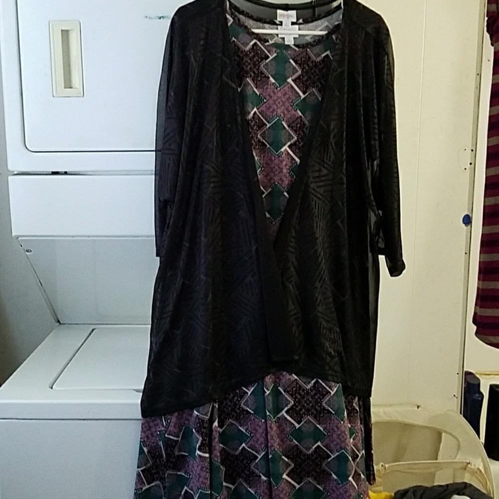 Carly and Lindsay outfit