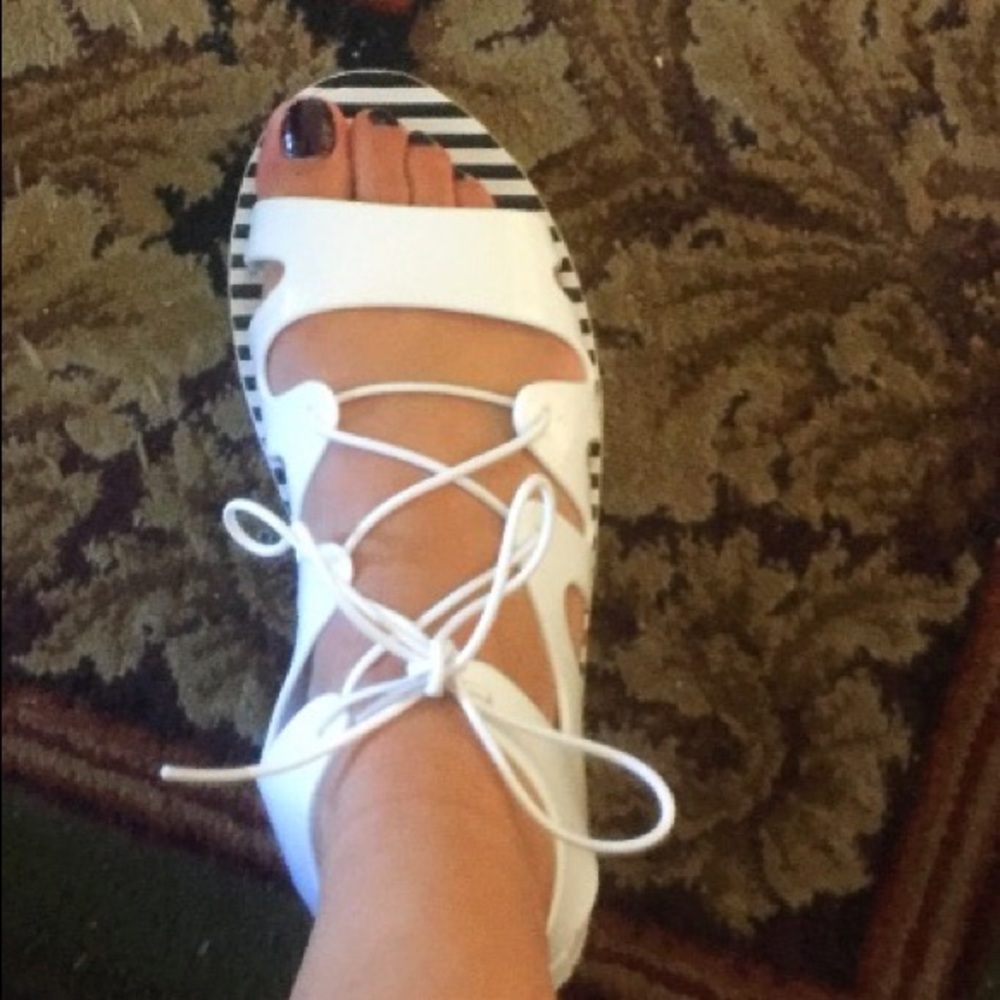 Comfy gladiator sandals Black & white