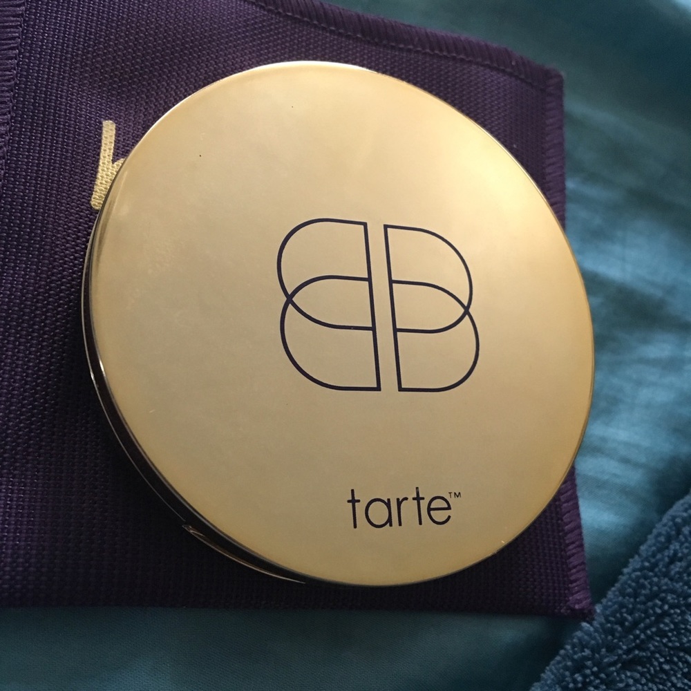 Tarte confidence creamy powder foundation