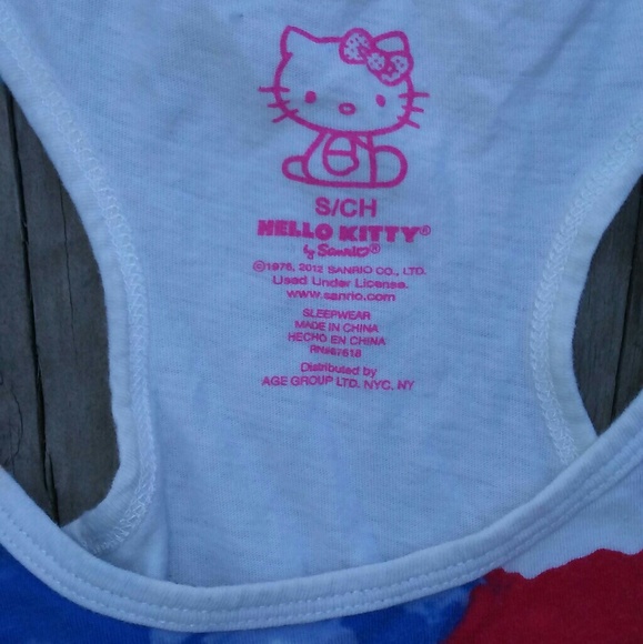 Hello kitty beach cover up or shirt - Picture 3 of 4