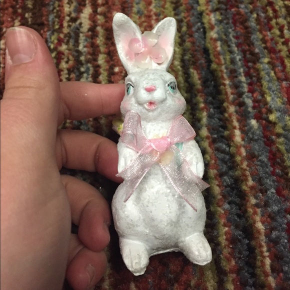 A matching set of figurine bunnies - Picture 2 of 3