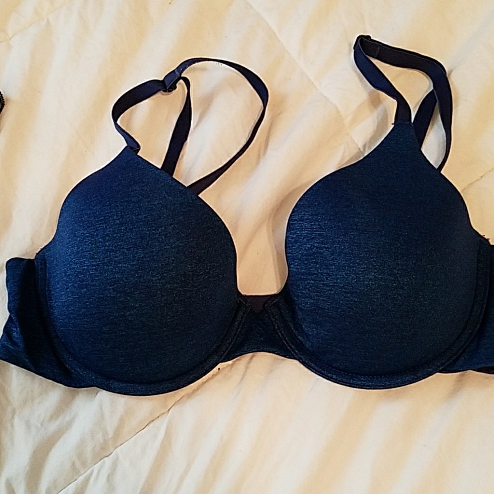 Victoria's secret t-shirt bra