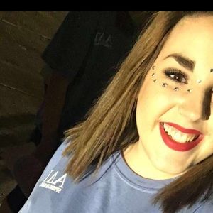 Meet your Posher, Abigail