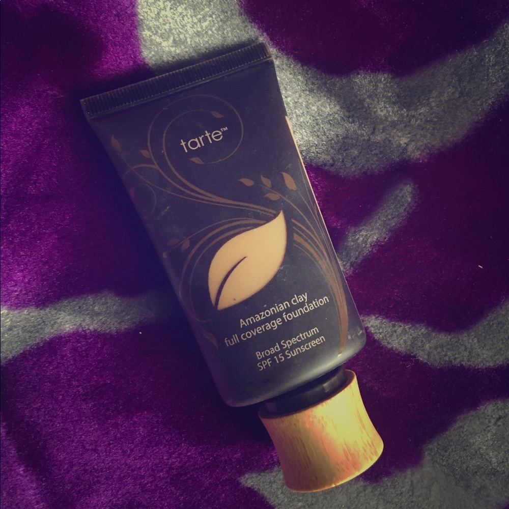 Tarte Amazonian clay full coverage foundation