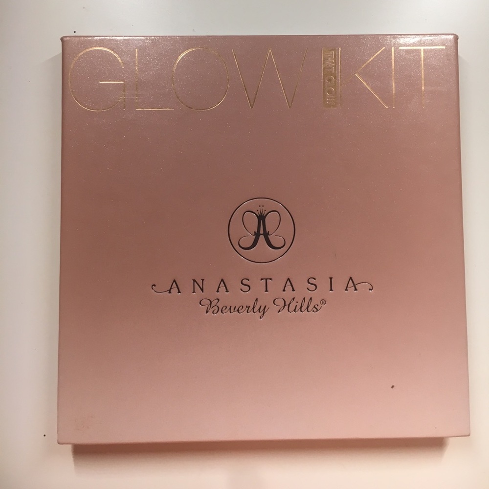 Anastasia glow kit (that glow)