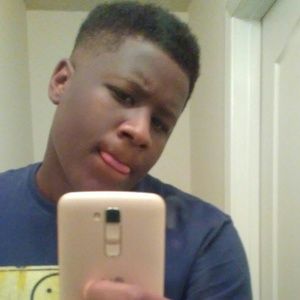 Meet your Posher, Emmanuel