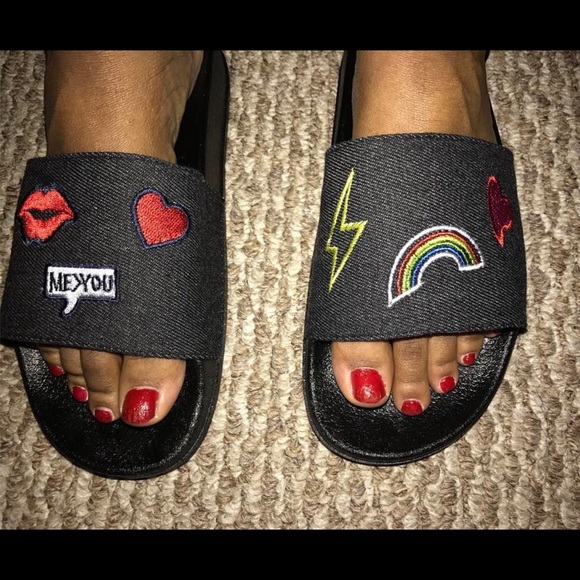 3 5*Ratings🚨Denim Black patchwork Slides - Picture 6 of 6