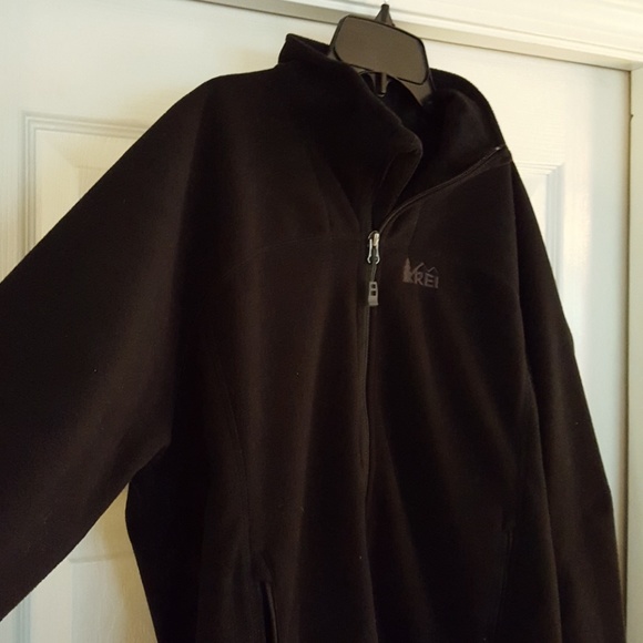 50 rei other rei black fleece zip up jacket from sonya s closet on poshmark 50 rei other rei black fleece zip up jacket from sonya s closet on poshmark