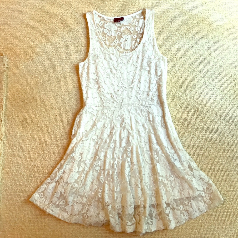 White lace dress