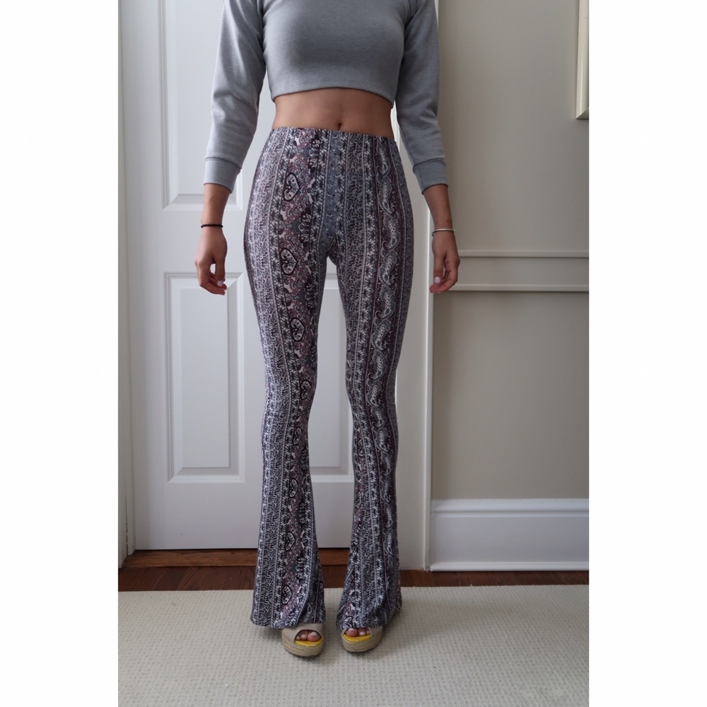 Patterned stretchy flair pants