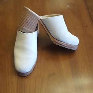 Like new suede mules