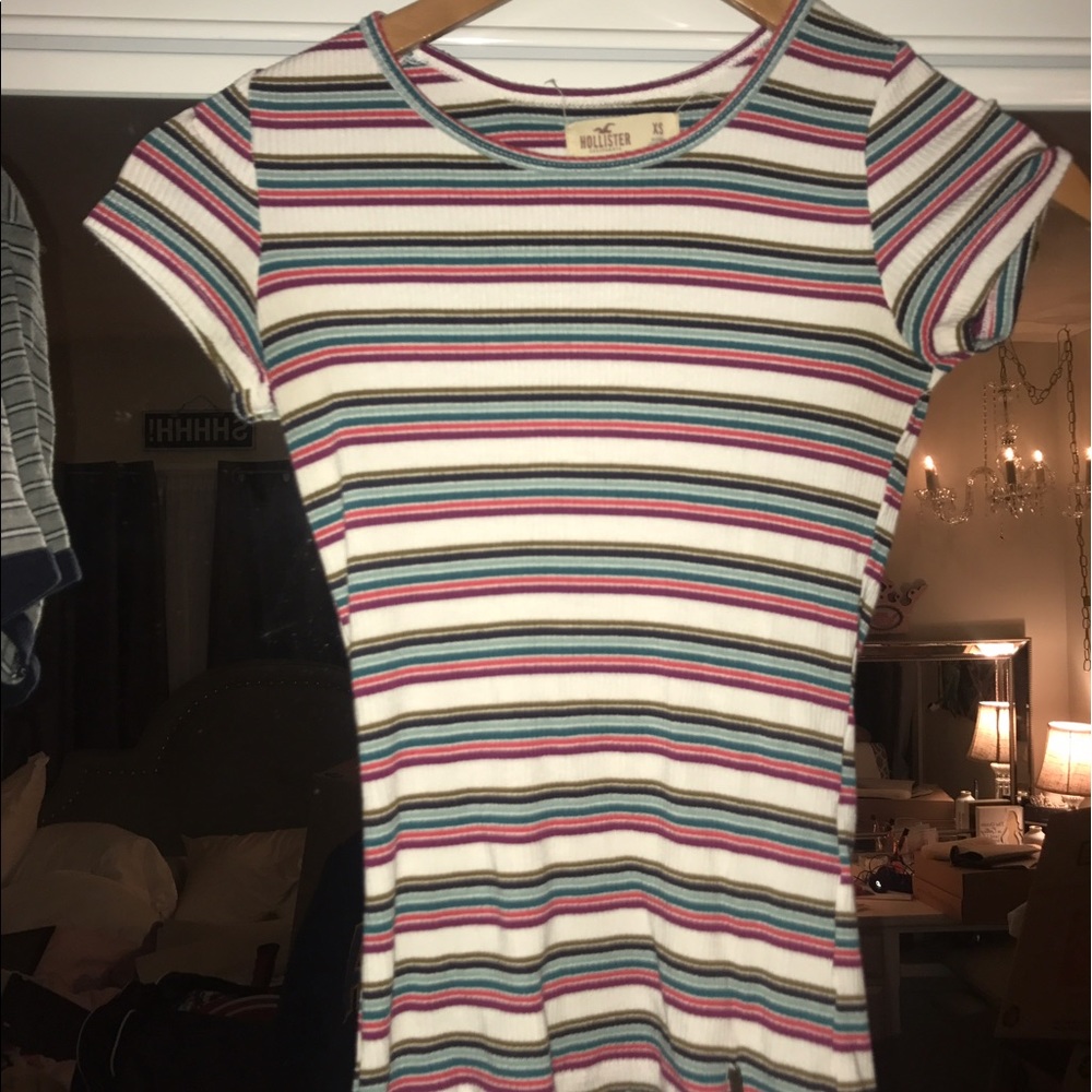 Hollister tee