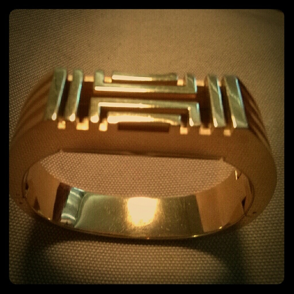 TORY BURCH GOLD BRACELET BANGLE FITBIT