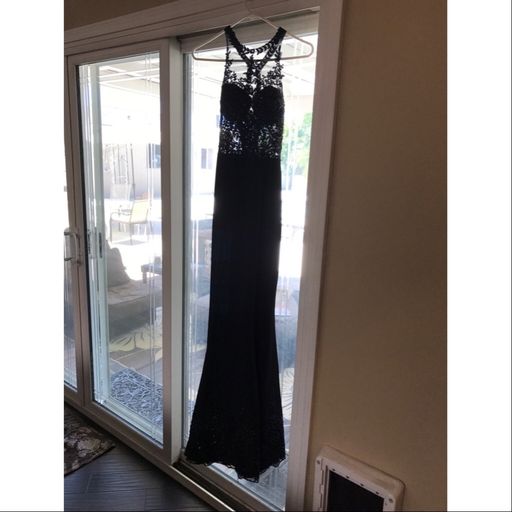 Black Laced Elegant Prom Dress