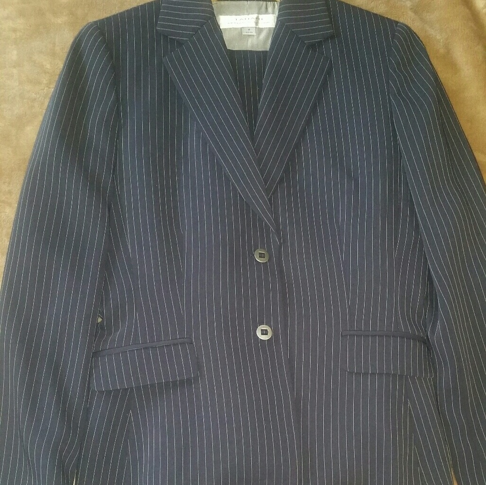 Tahari Pant Suit Size 4